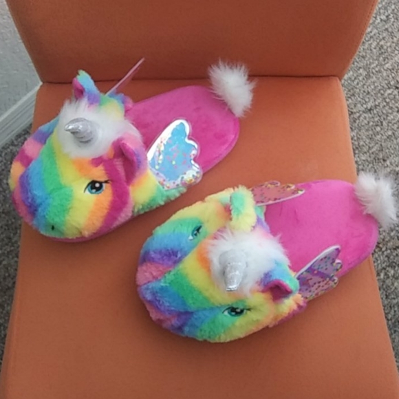 Rainbow unicorn slippers - Picture 4 of 5